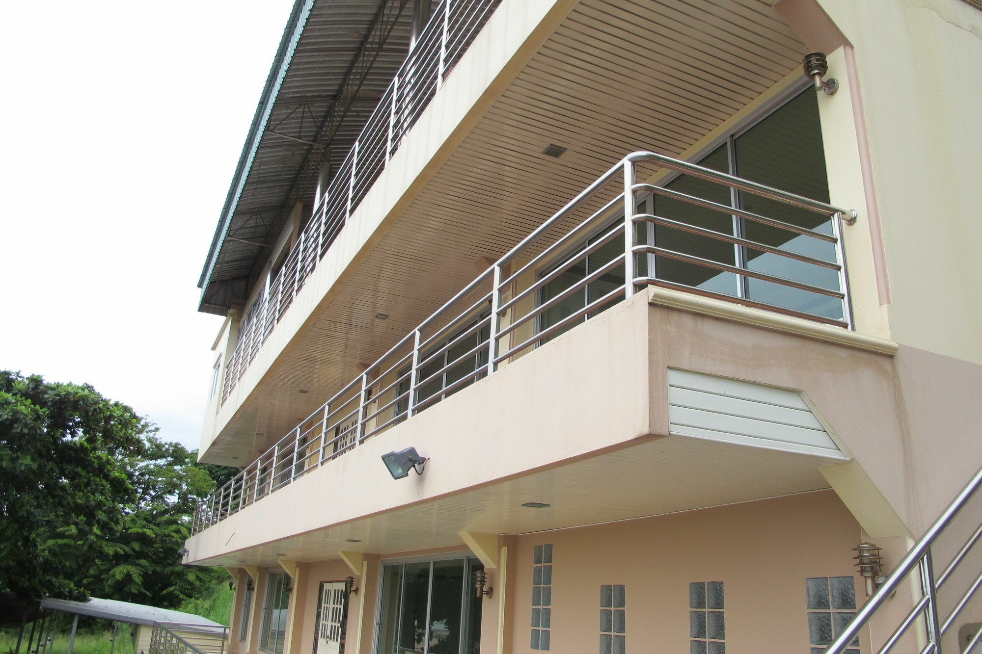 Chateau Vista Serviced Apartment Si Racha Exterior foto